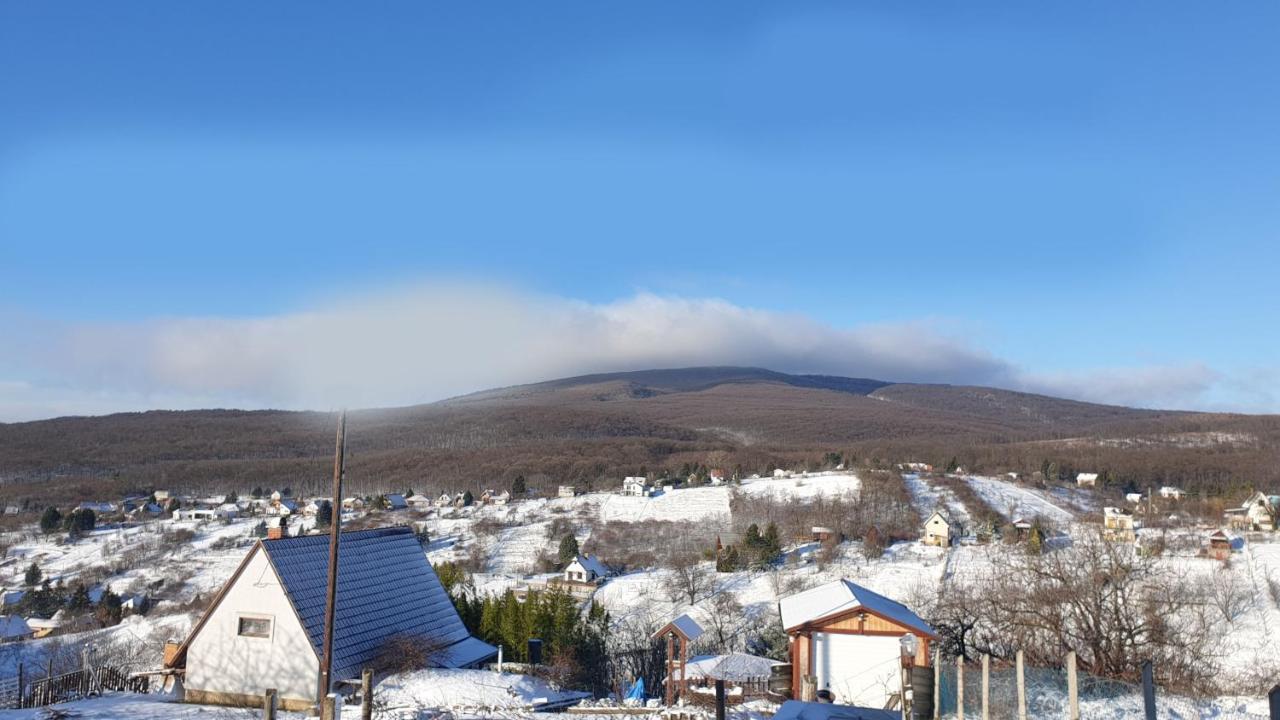 Hillside Cottage Печ Экстерьер фото