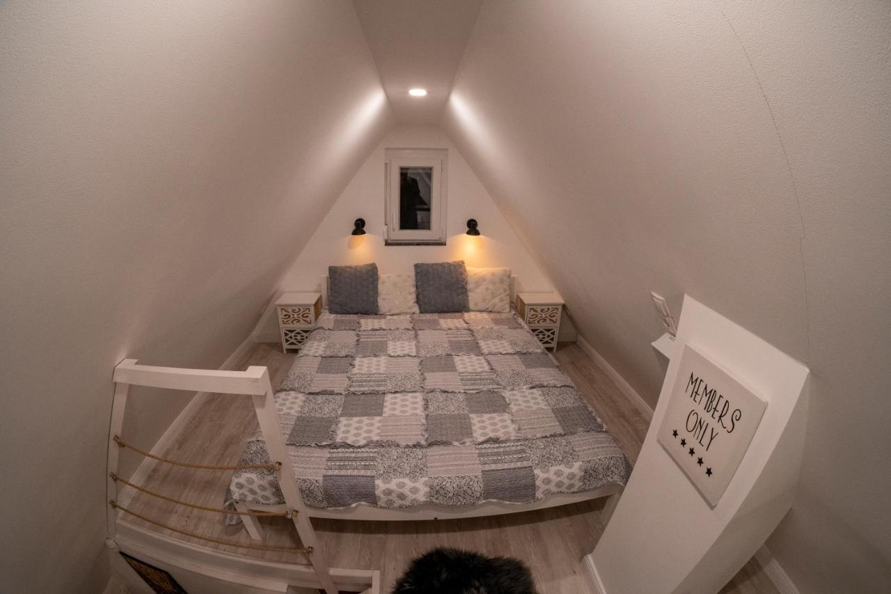 Hillside Cottage Печ Экстерьер фото