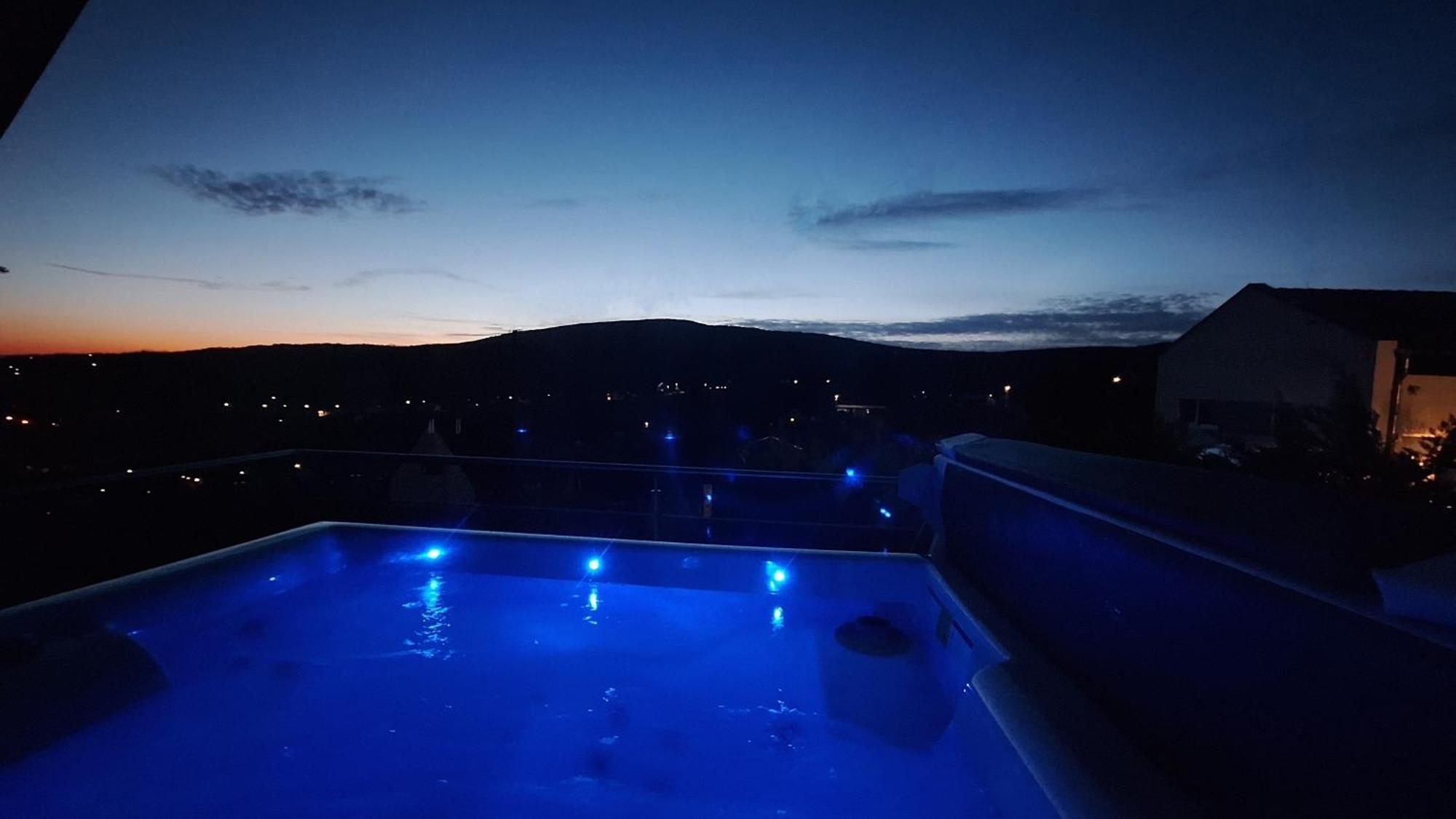 Hillside Cottage Печ Экстерьер фото