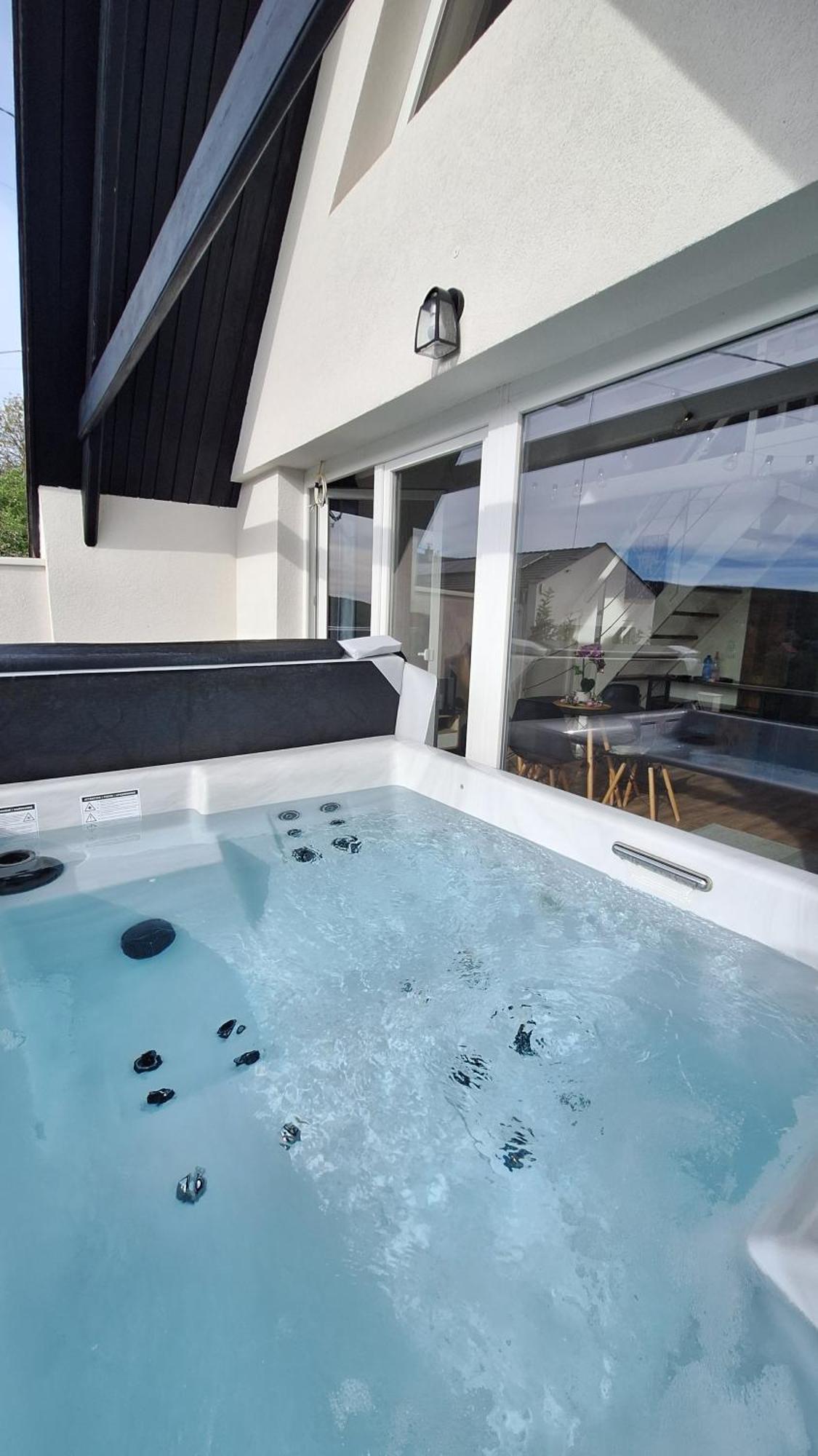 Hillside Cottage Печ Экстерьер фото