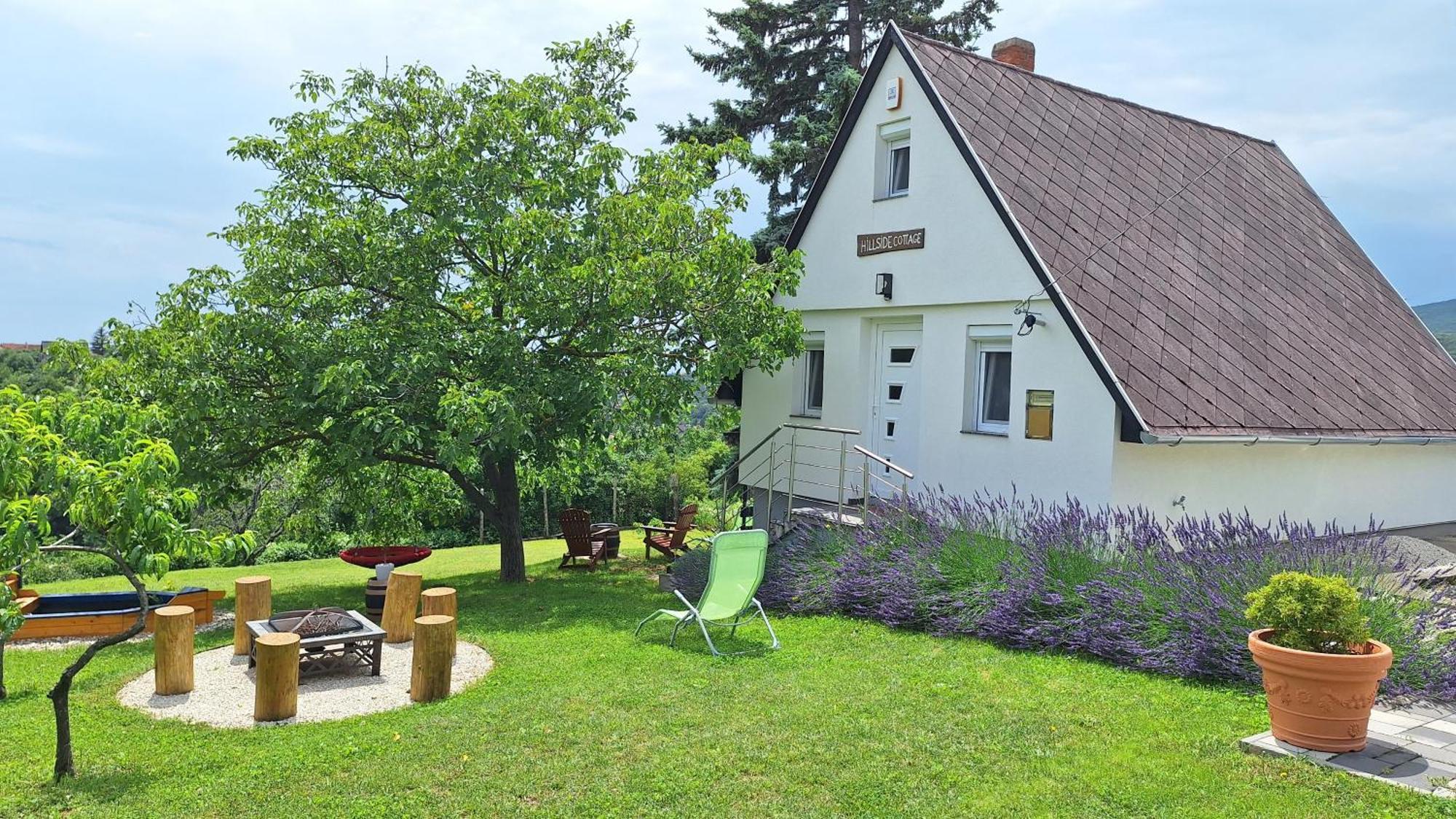 Hillside Cottage Печ Экстерьер фото