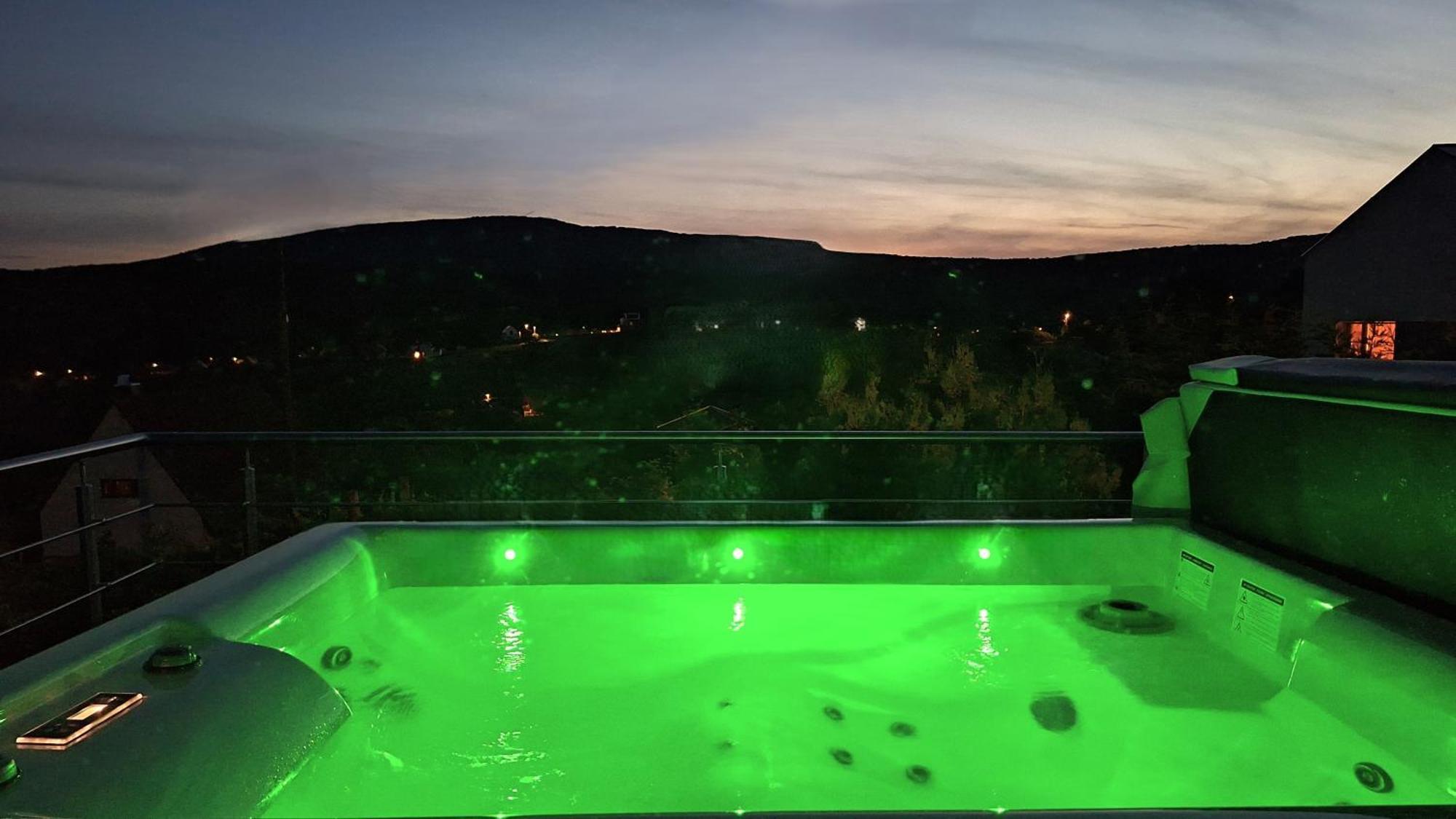 Hillside Cottage Печ Экстерьер фото