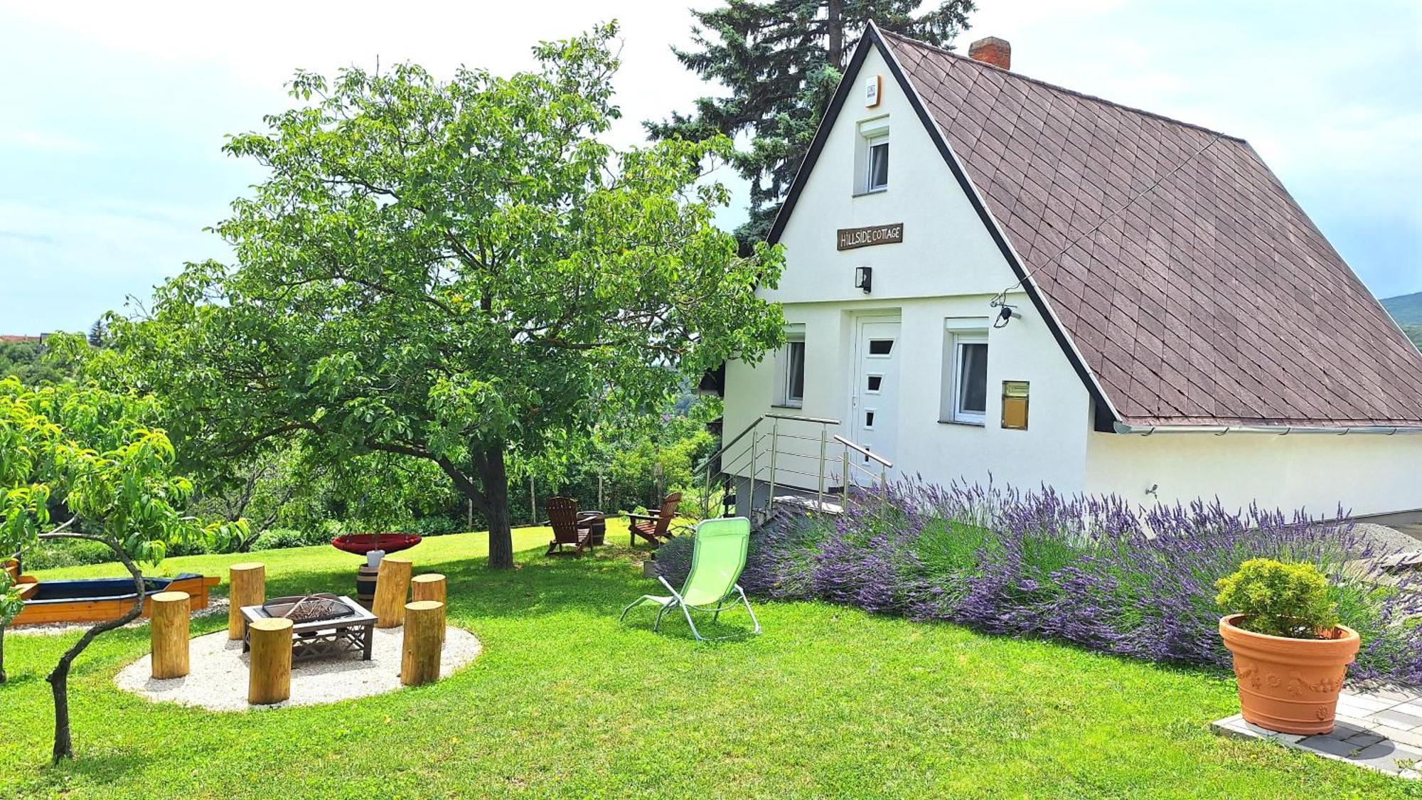 Hillside Cottage Печ Экстерьер фото